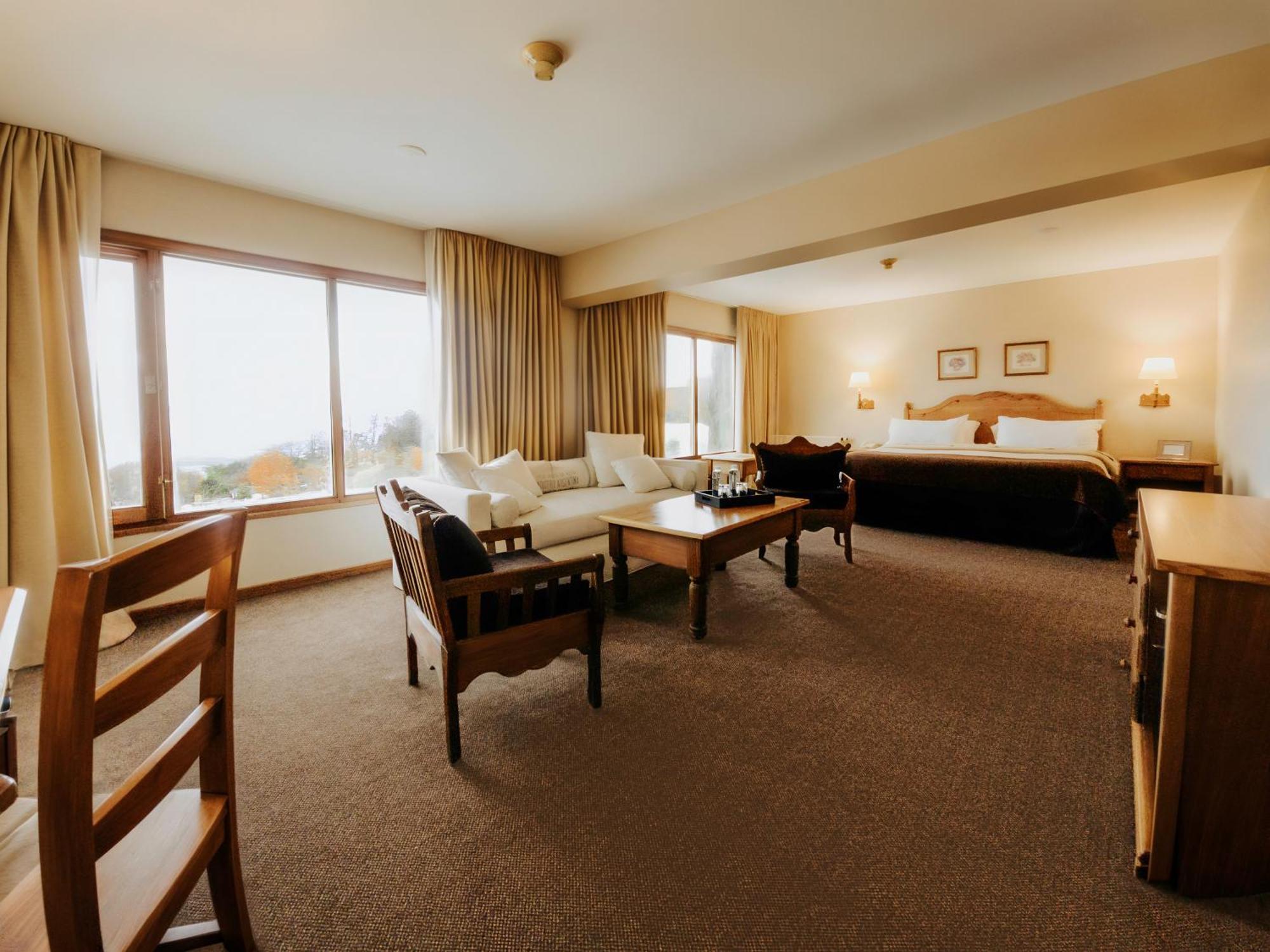 วินด์แฮม การ์เดน อูชัวยา โฮเต็ล เดล กลาเซียร์ Hotel อูซัวยา ภายนอก รูปภาพ